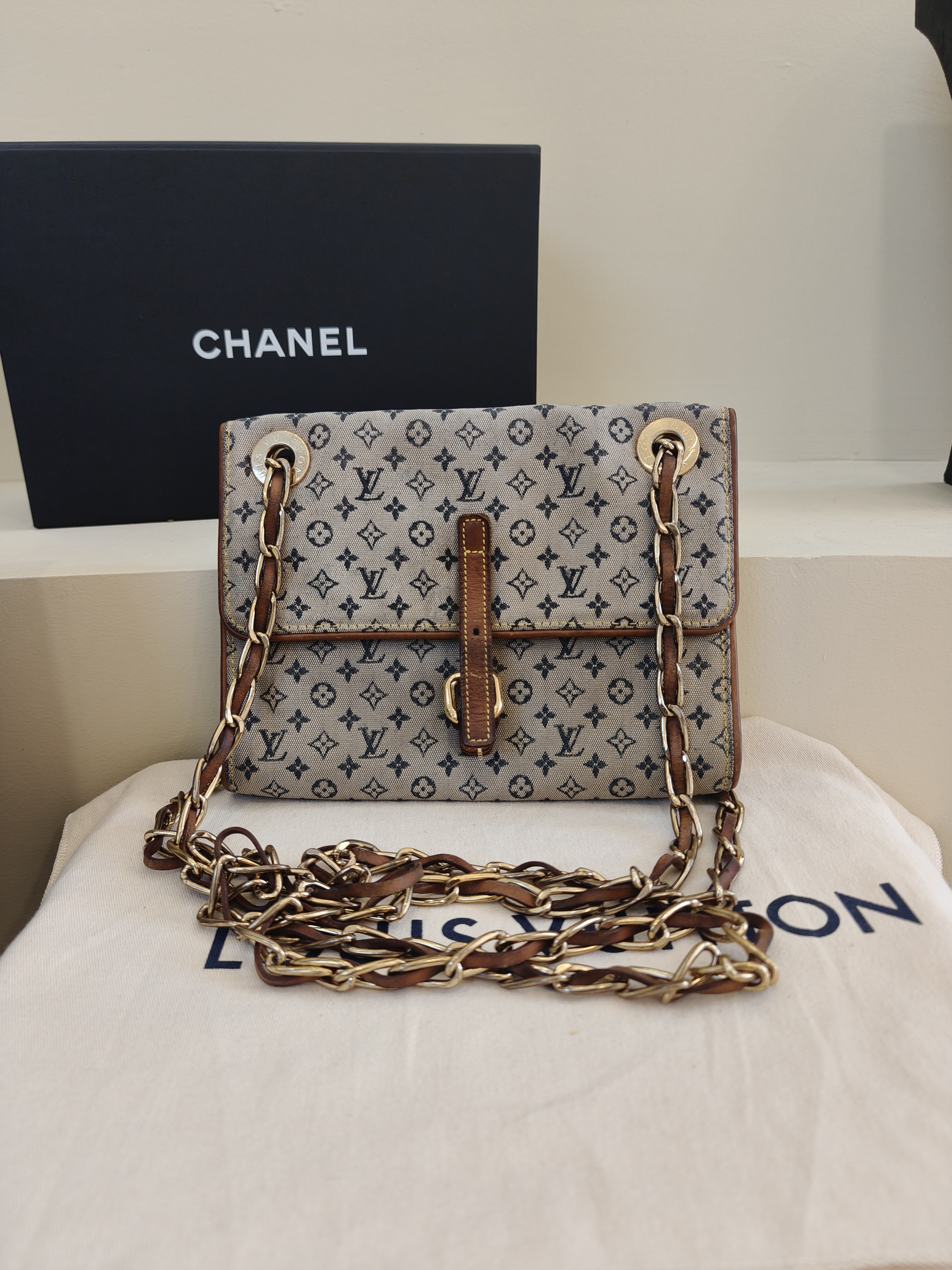 95新 LouisVuitton/路易威登 95新 路易威登 链条单肩斜挎包