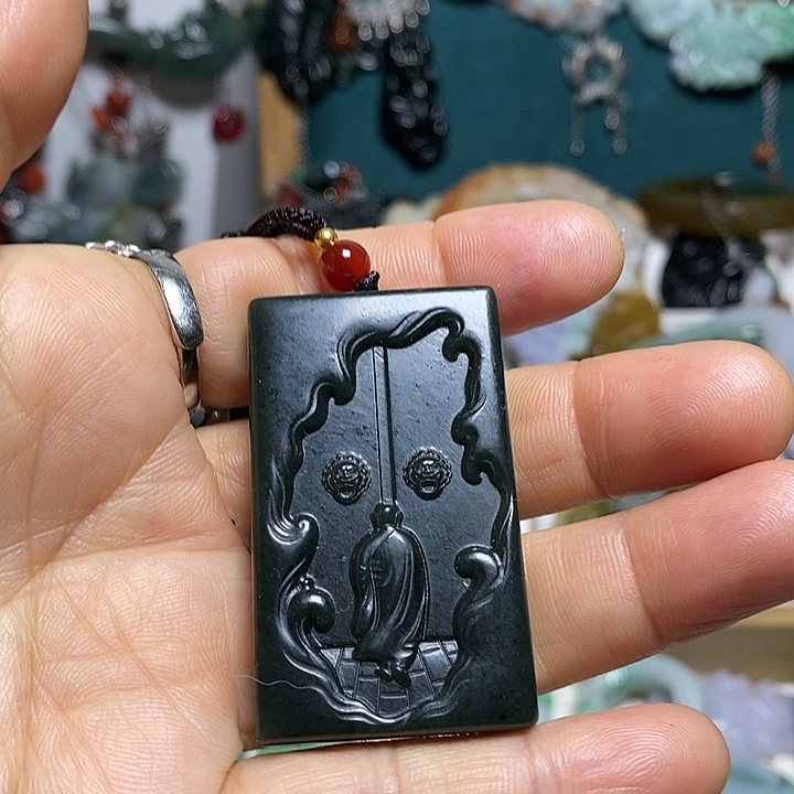 翡翠未镶嵌吊坠(赠链)