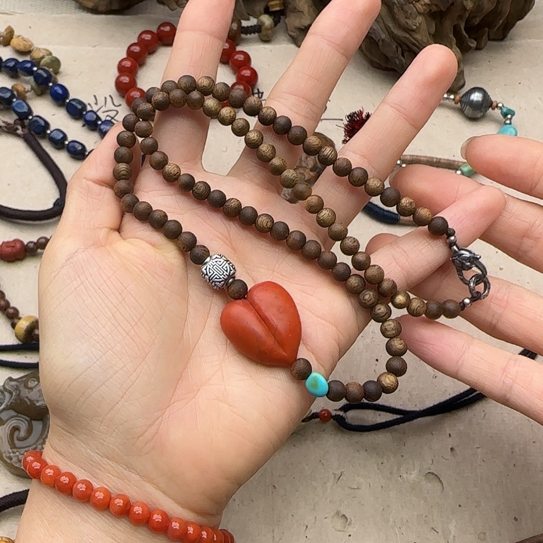 好***在南红玛瑙未镶嵌颈饰