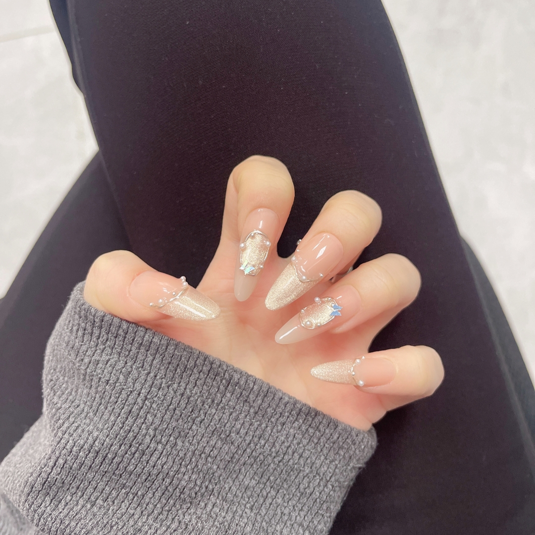 【纸醉金迷】长杏仁猫眼穿戴甲高级感带钻轻著显白手工美甲贴片