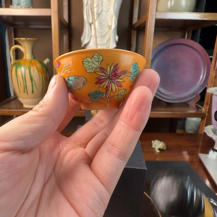 胜****陶瓷00000000蝴蝶花卉杯子