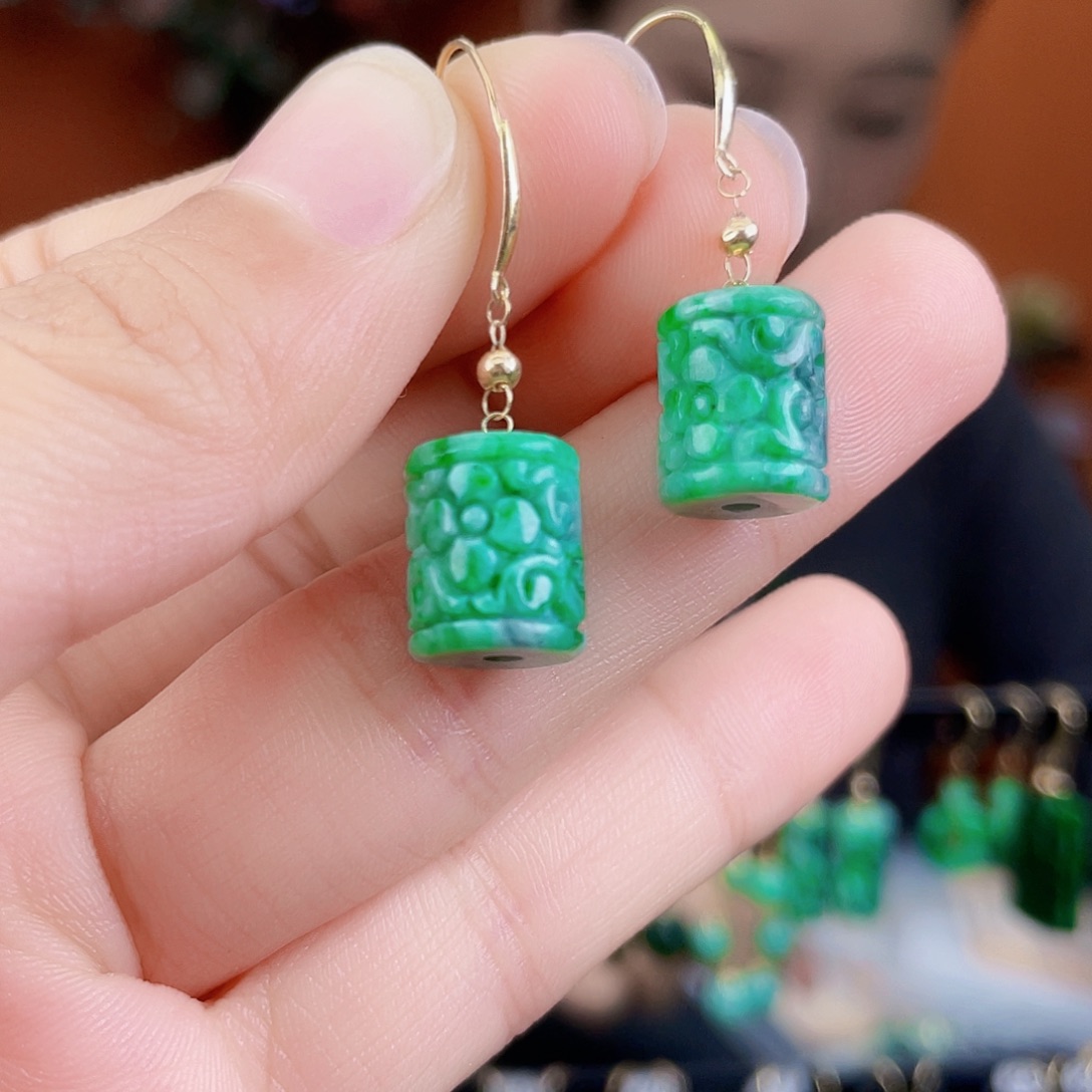 翡翠18K金镶嵌耳饰