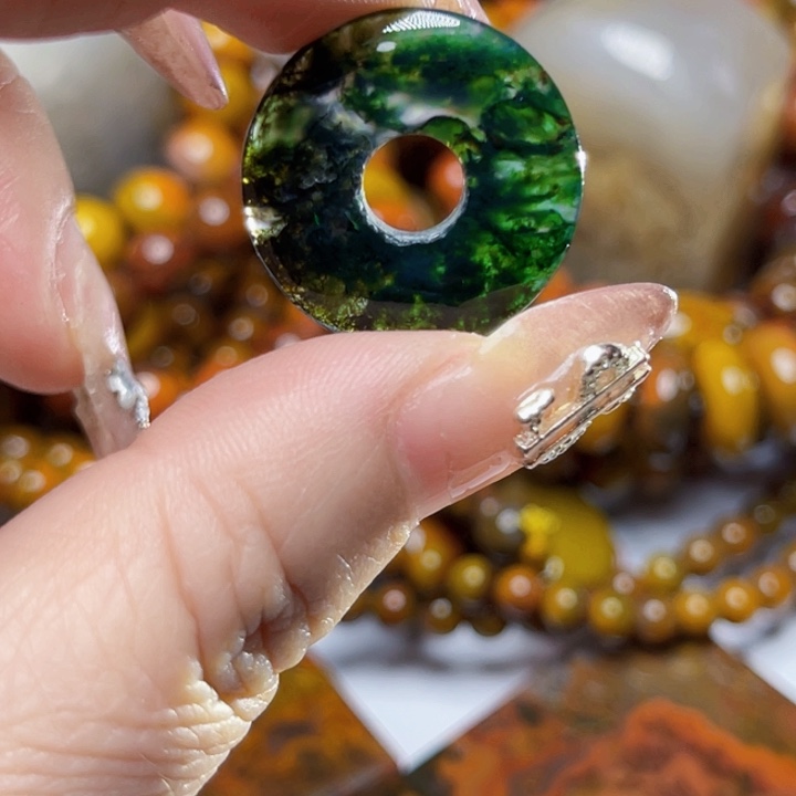 玛瑙/玉髓颈饰未镶嵌