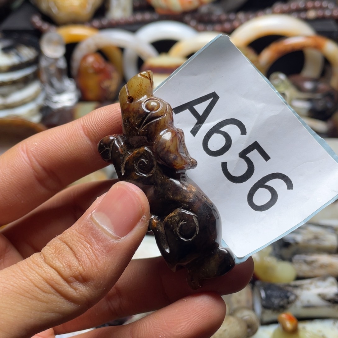 和田玉（糖玉）挂件未镶嵌