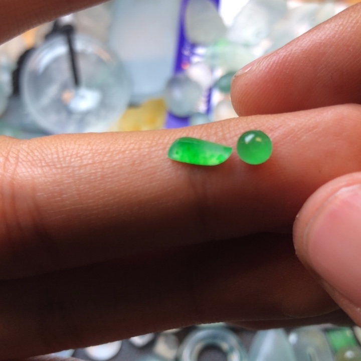 定制翡翠未镶嵌挂件