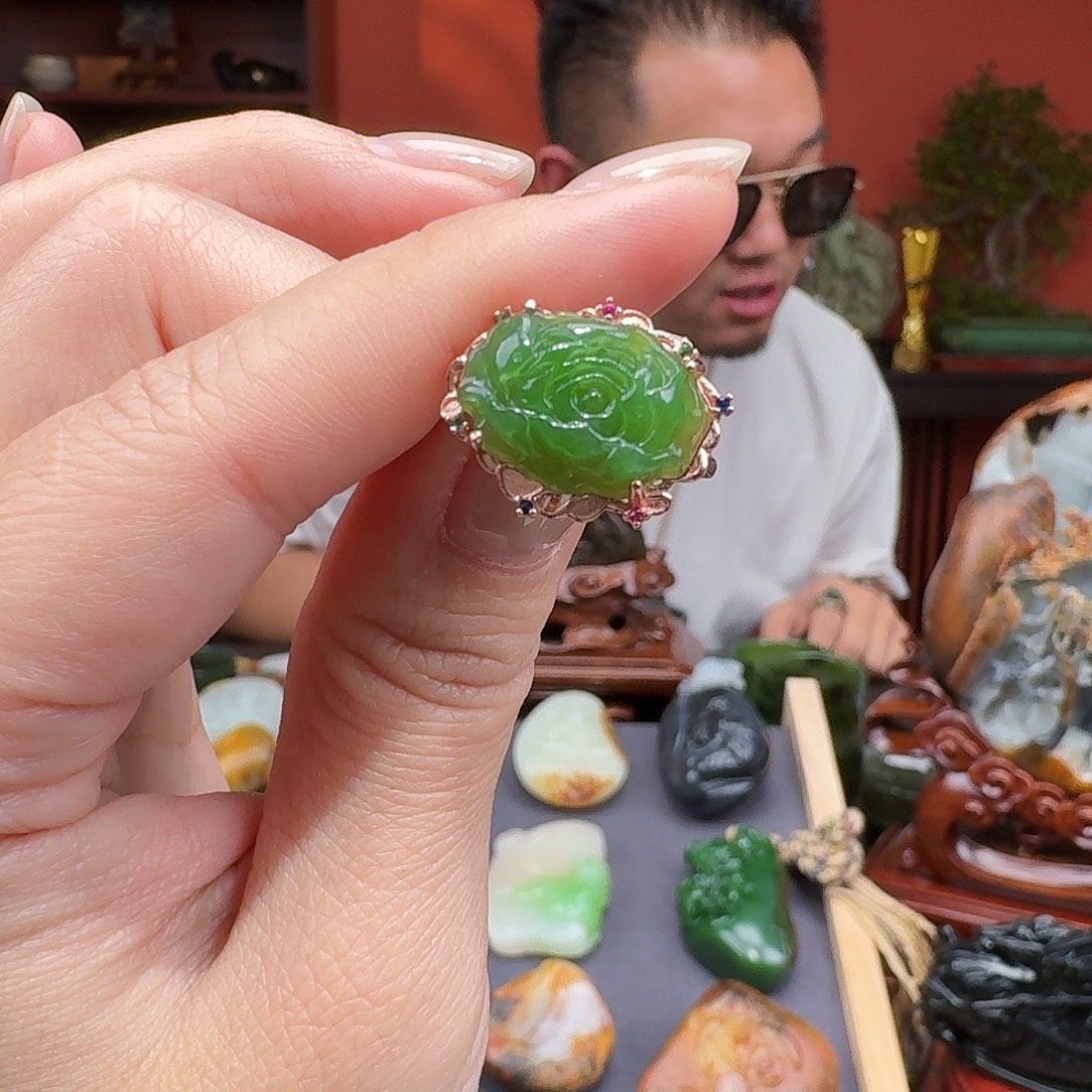 和田玉银S925镶嵌戒指赠一对耳钉