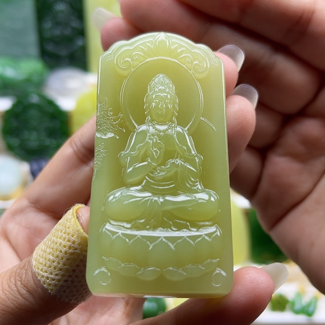 和田玉未镶嵌颈饰