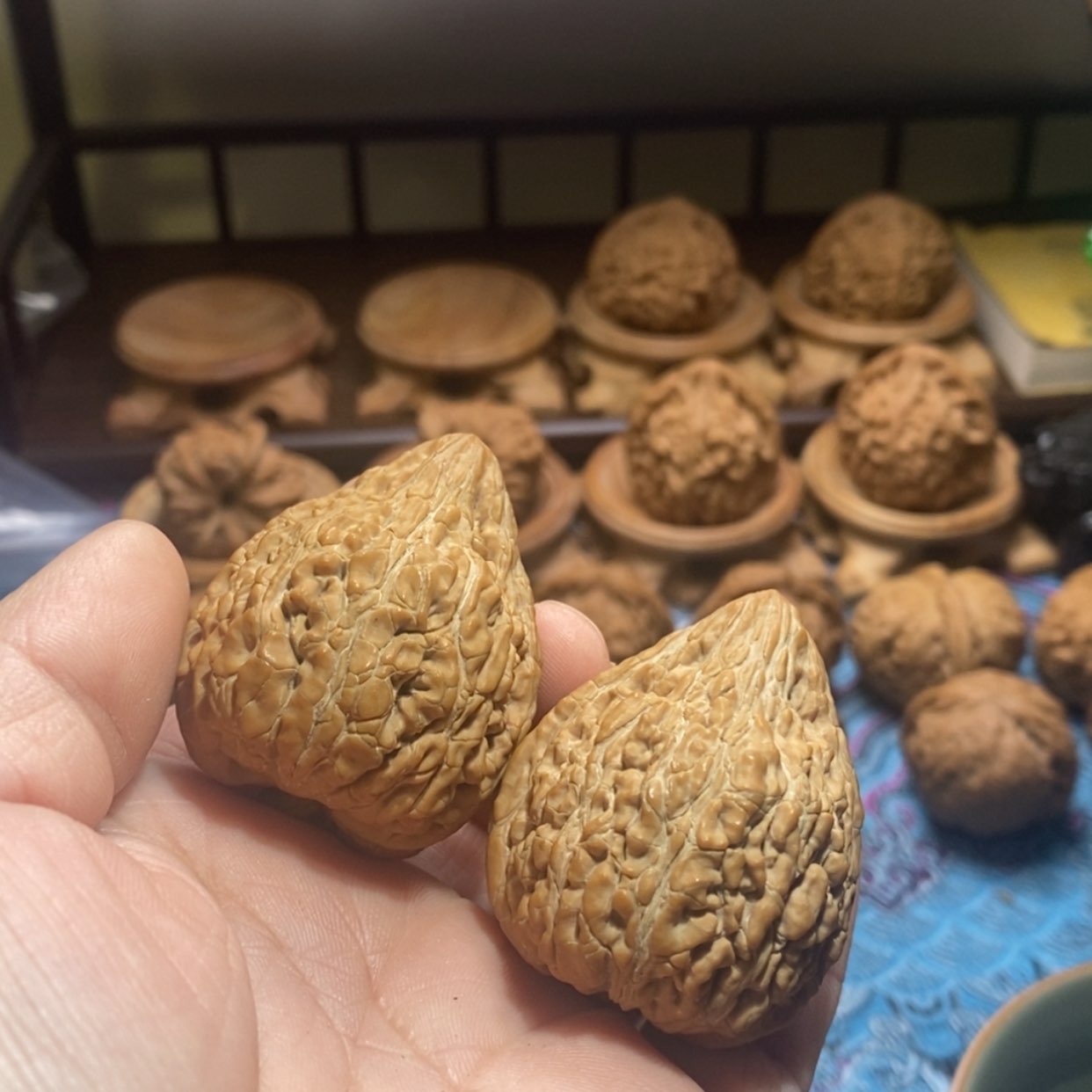 【闪购商品】文玩核桃吊坠坐佛