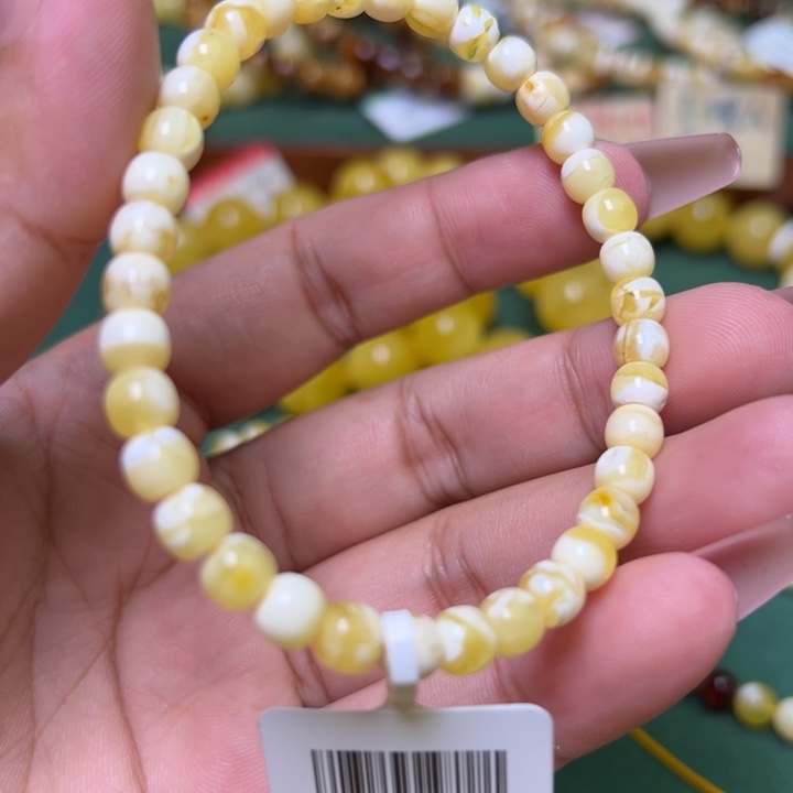 蜜蜡未镶嵌珠宝奇石