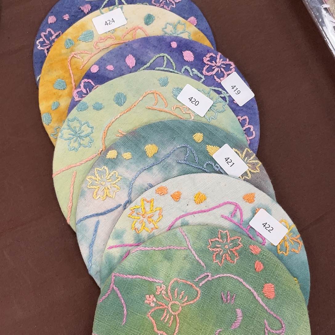 搪瓷杯子里还有好多东西