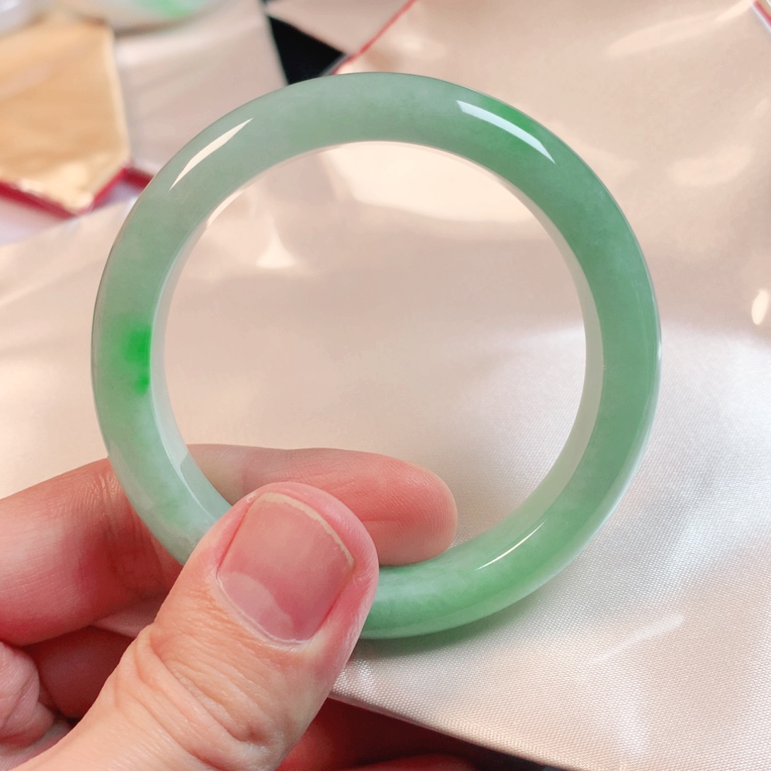 翡翠手镯未镶嵌翡翠手镯1409