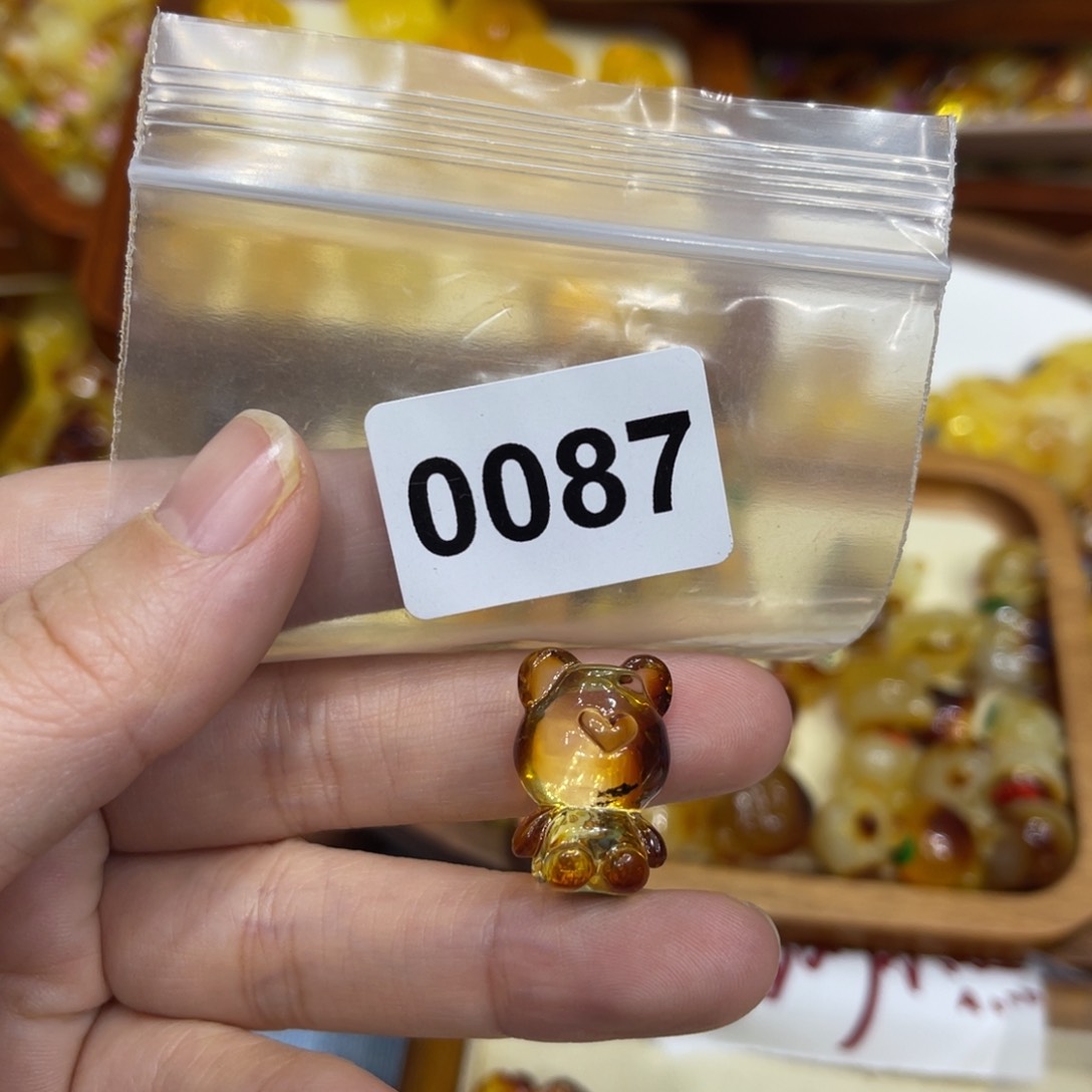 琥珀珠宝奇石未镶嵌