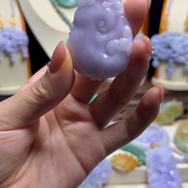 翡翠未镶嵌颈饰女***招天然翡翠