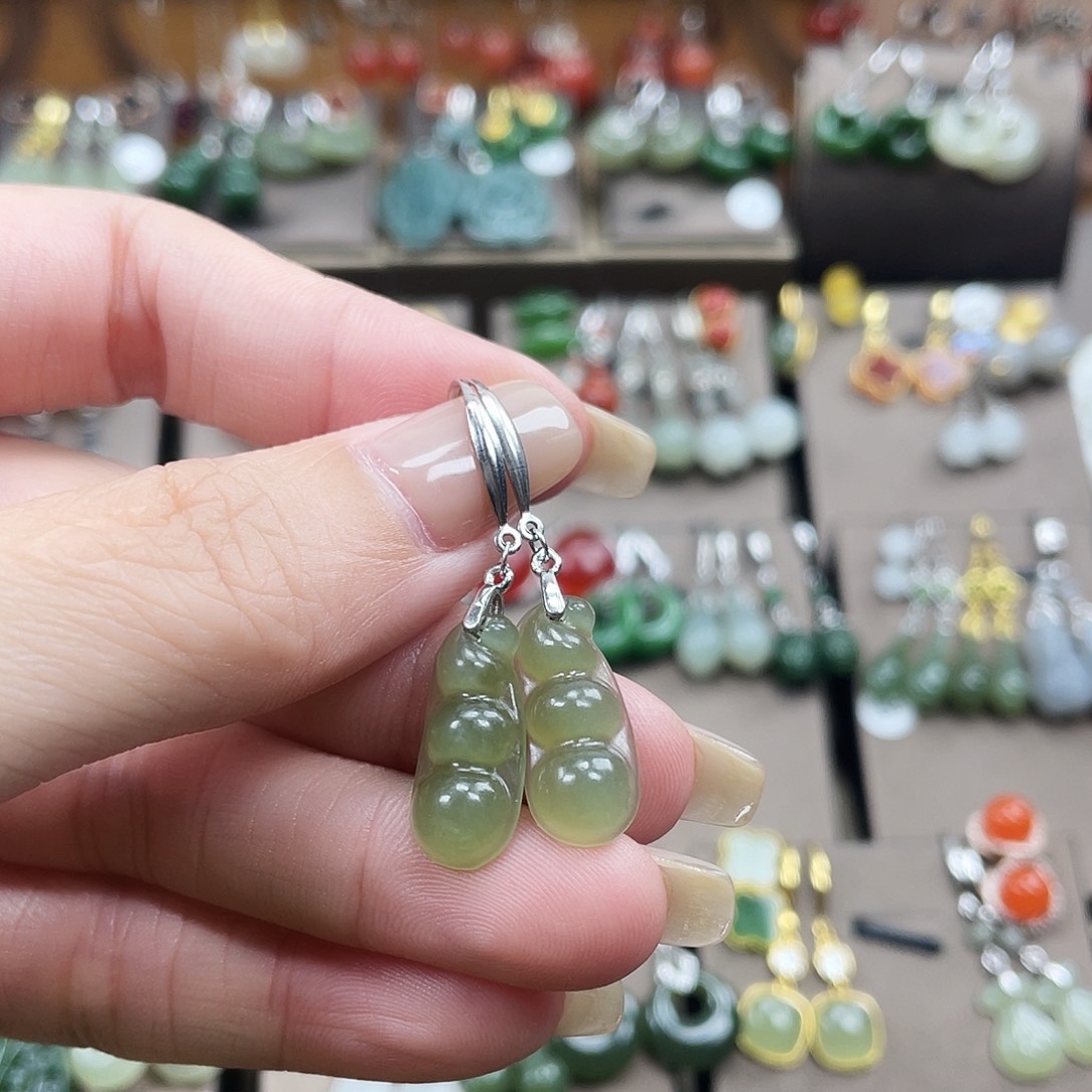 和田玉银S925镶嵌耳饰