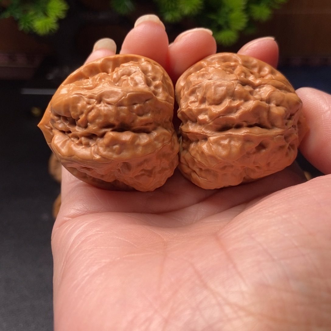 曾***文玩核桃把件蛤蟆头