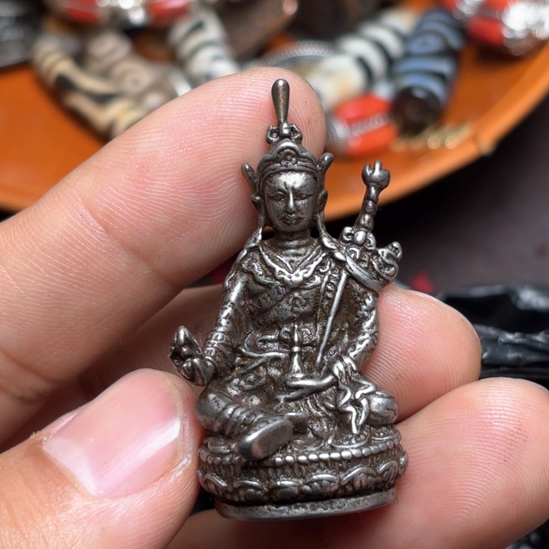 铜星月菩提吊坠项链