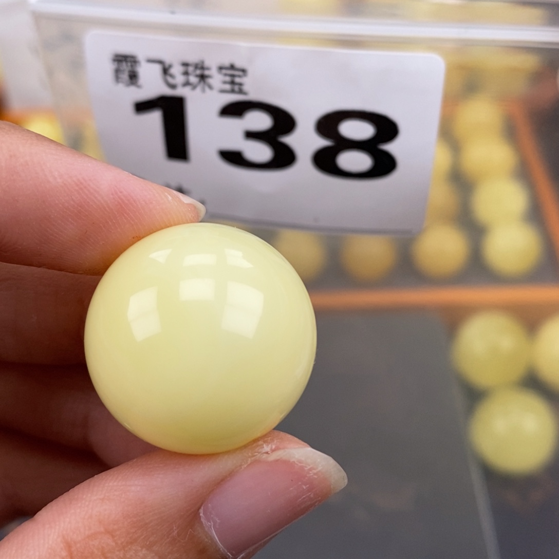 琥珀未镶嵌珠宝奇石23