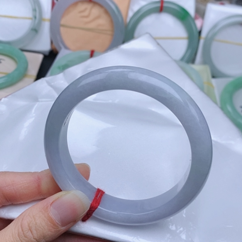 【闪购商品】翡翠手镯未镶嵌          特价正圈57.4春彩