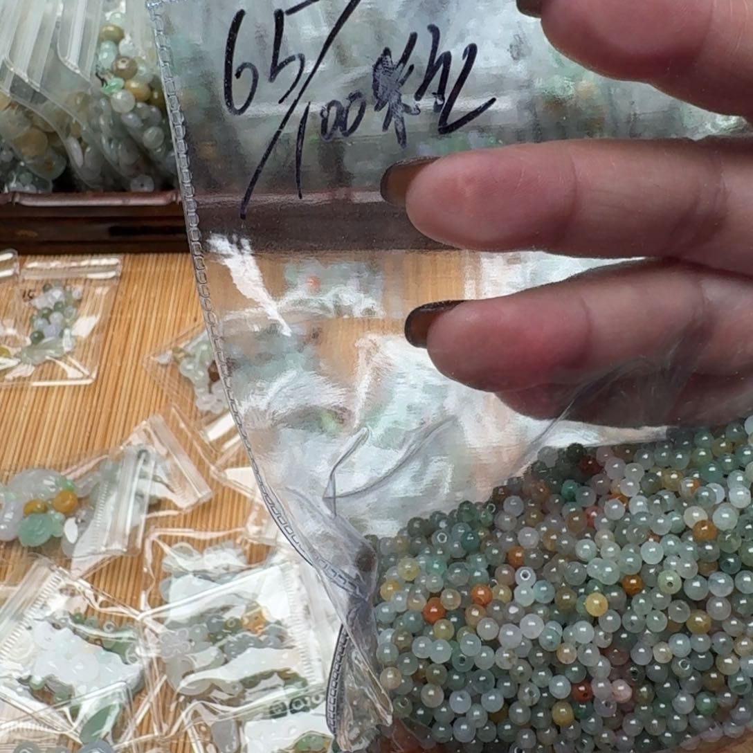 翡翠未镶嵌挂件福利