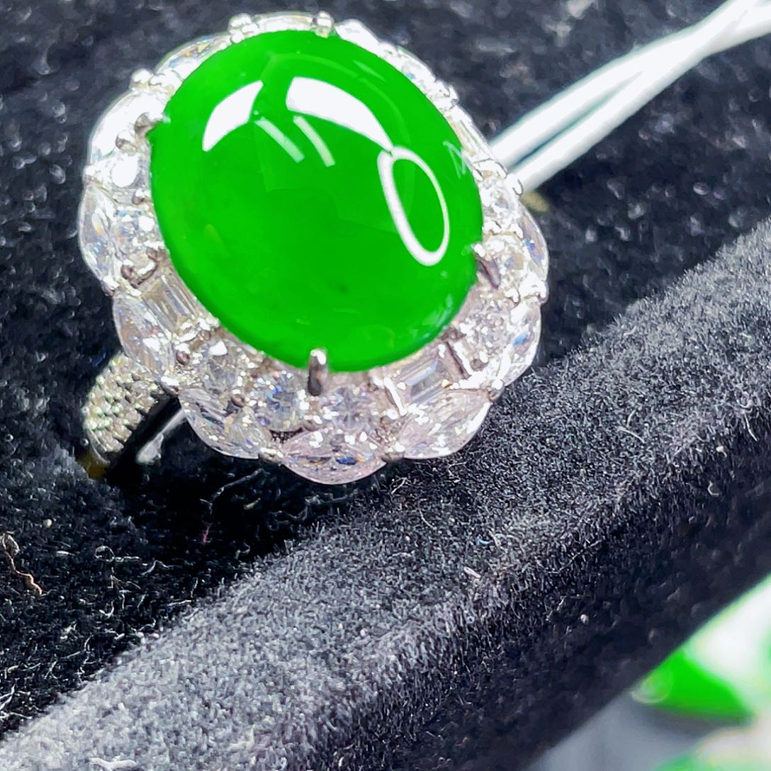 翡翠未镶嵌颈饰43