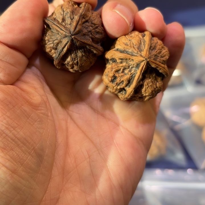 吊坠文玩核桃飘雪四棱