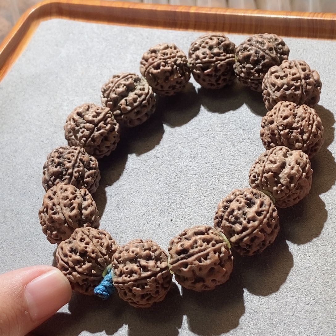 吊坠金刚菩提古龙老版梅花22mm