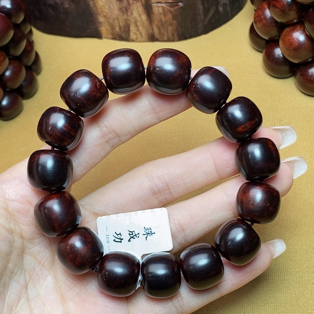 檀香紫檀（小叶紫檀）1415 瘤疤 微微瑕