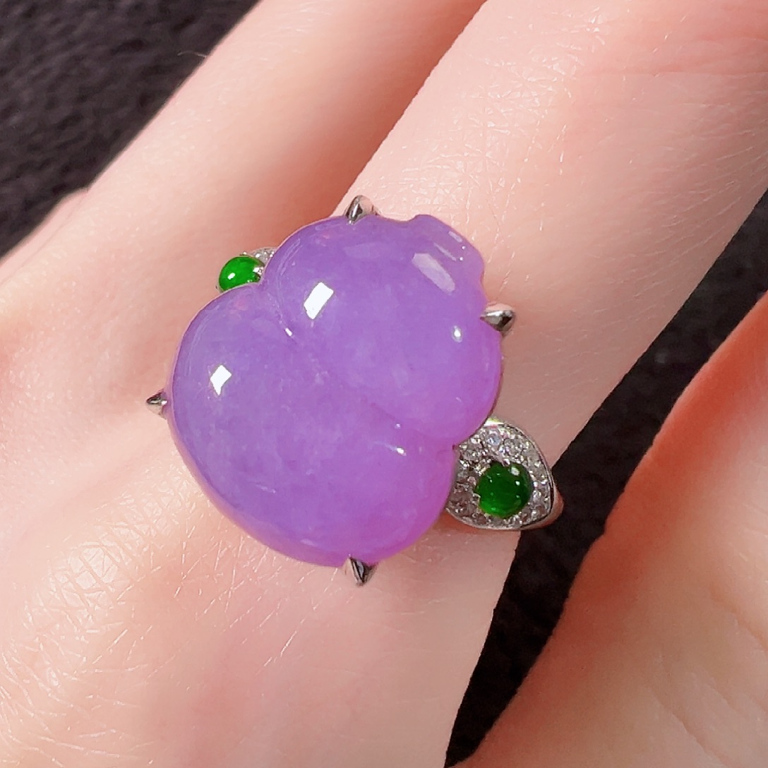 翡翠18K金镶嵌戒指签收后24小时鉴赏期，过时不退