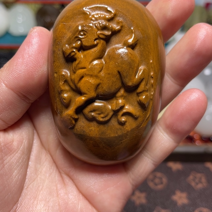 石材天然方解石手把件不退换