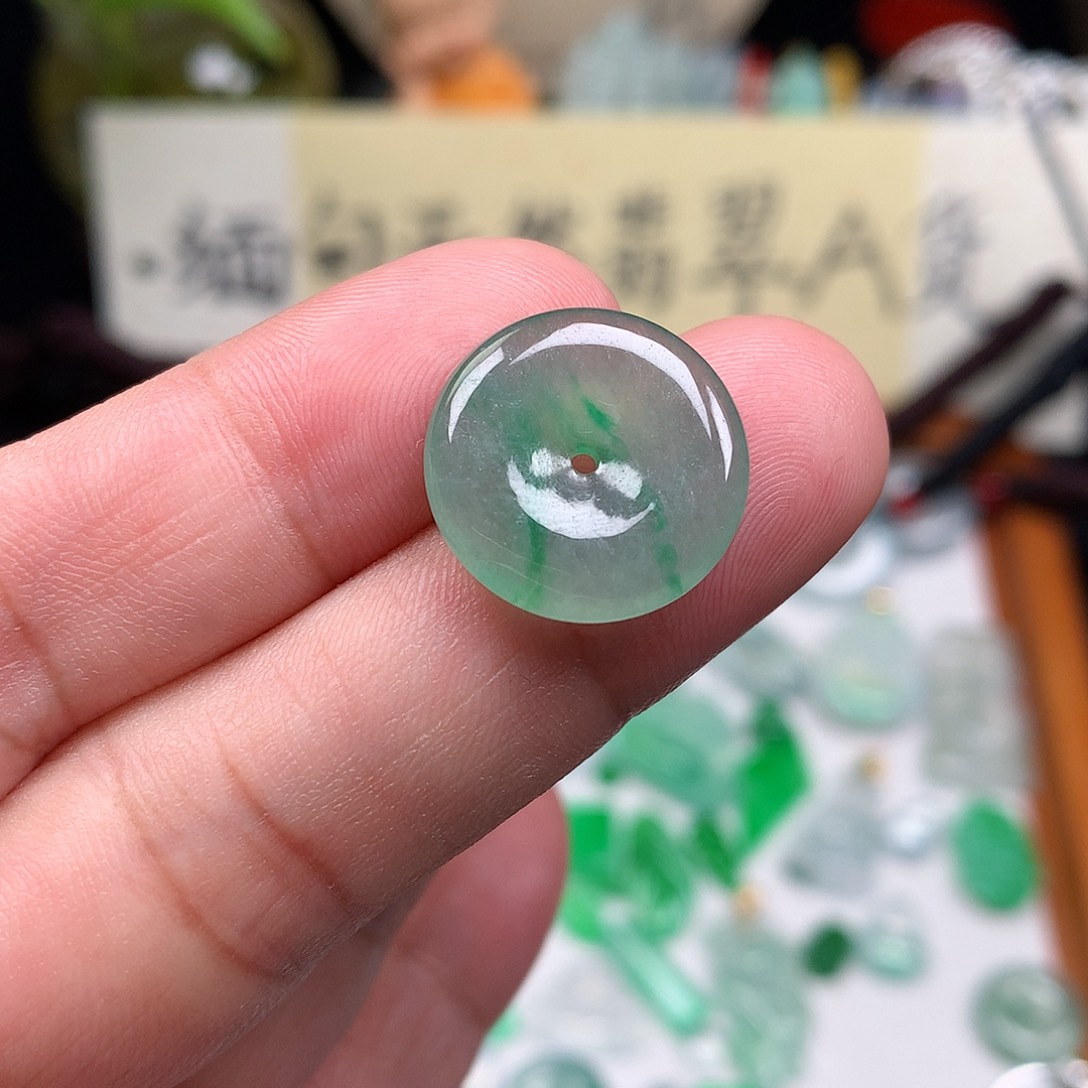 翡翠裸石缅甸天然A货翡翠冰种平安扣