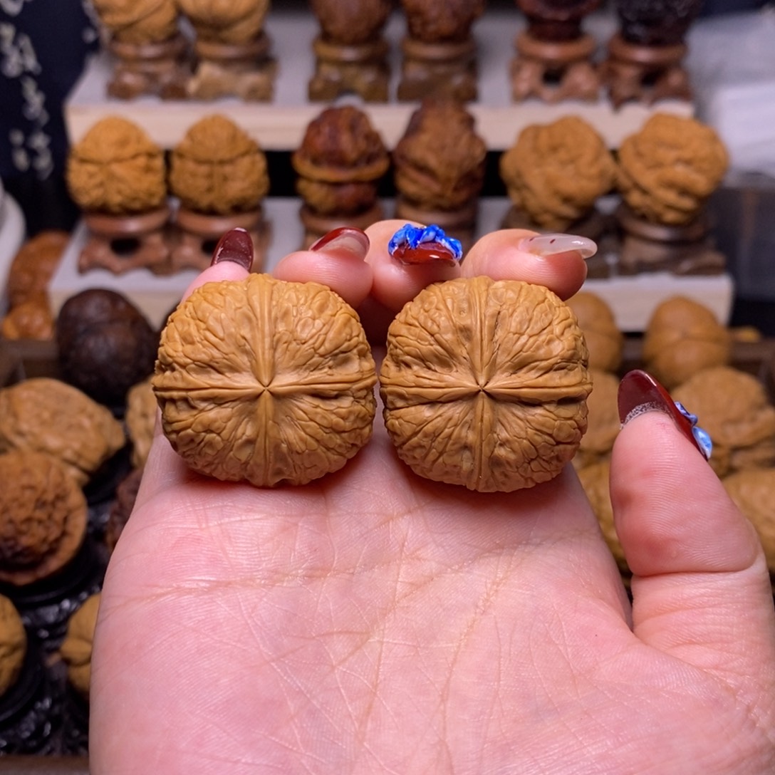 文玩核桃把件Z20元宝四棱………………