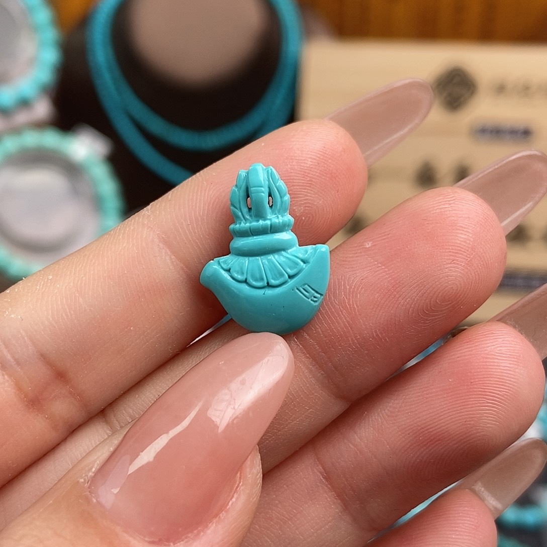 绿松石雕刻未镶嵌