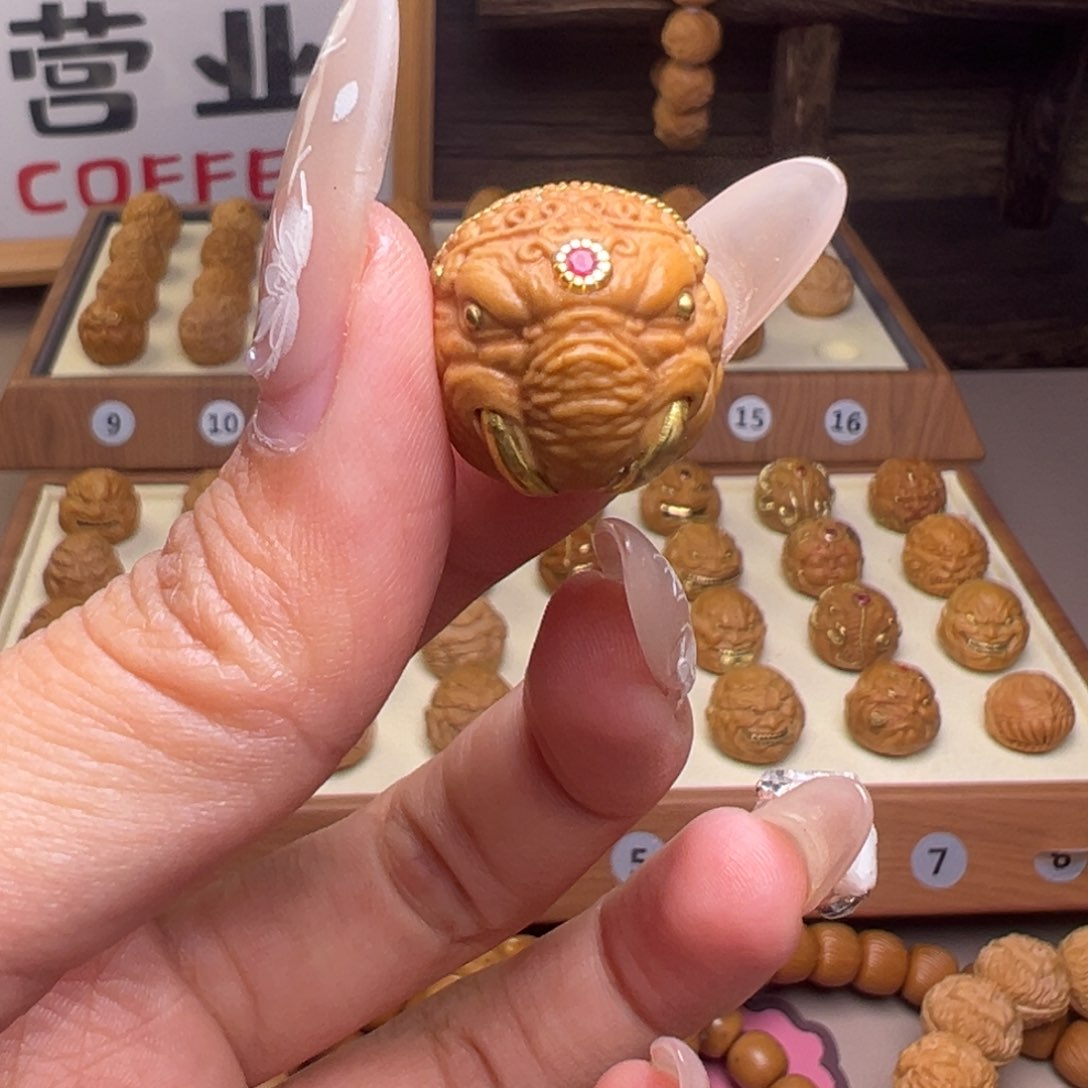 文玩核桃把件镶嵌款五目烟鬼18➕尺寸有正常封口线