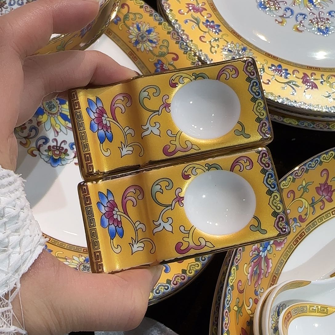 骨瓷珐琅彩工艺制作