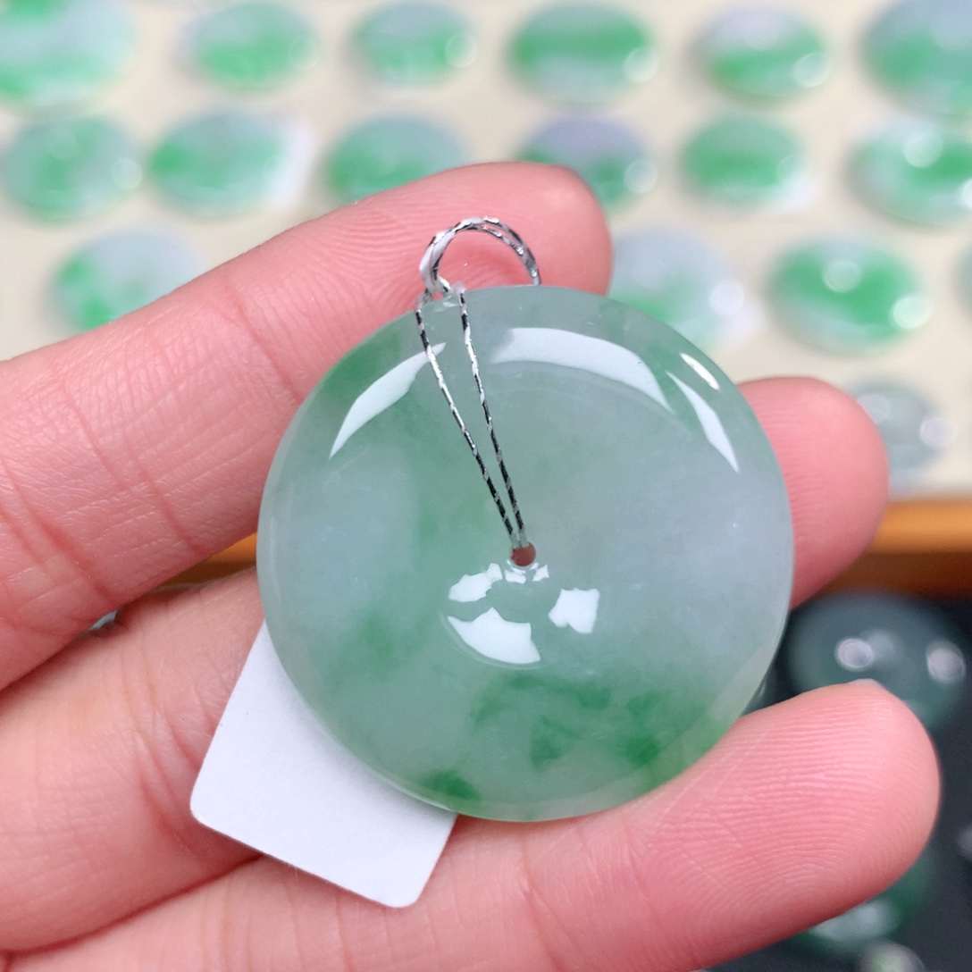 翡翠未镶嵌颈饰30.3-6.0