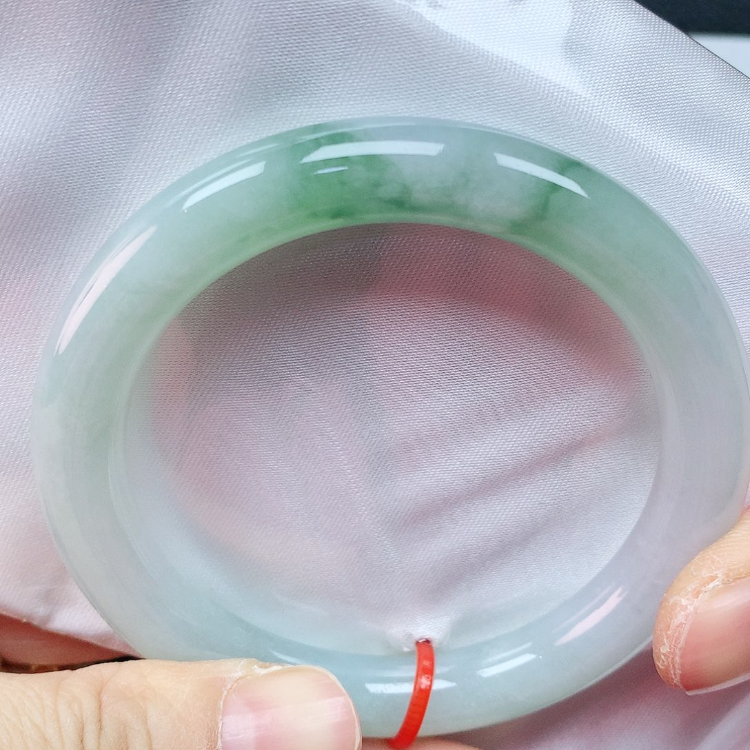 翡翠手镯未镶嵌53圈