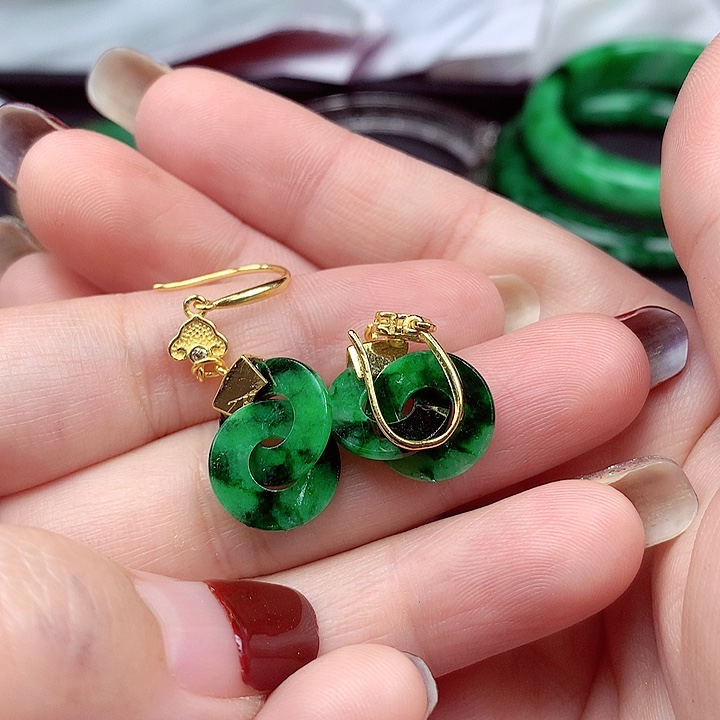 翡翠颈饰银S925镶嵌翡翠