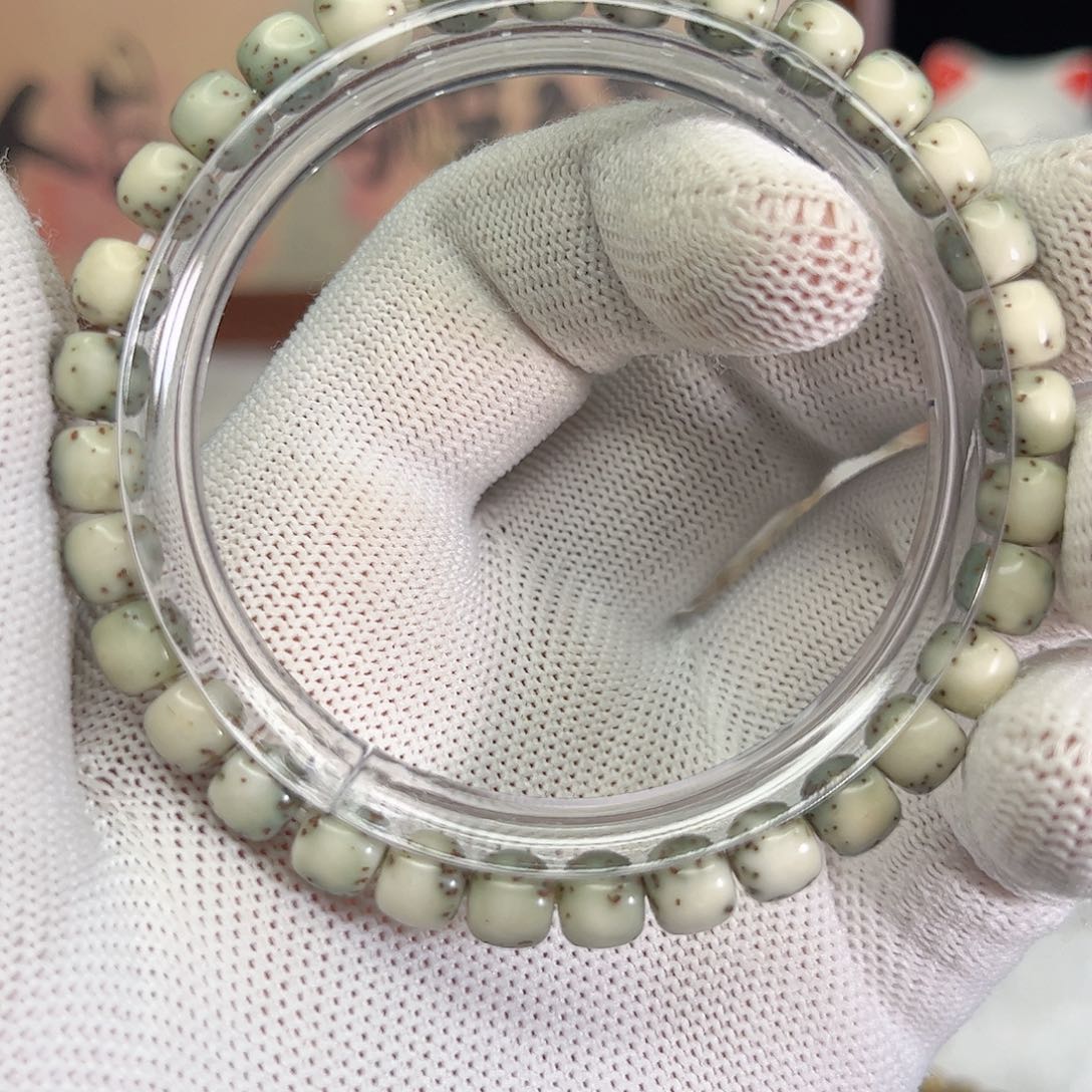 手串星月菩提653 号.  星月菩提.  一物一图. 