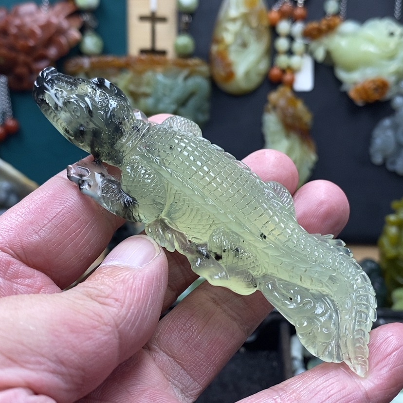 【闪购商品】蛇纹石玉把件未镶嵌