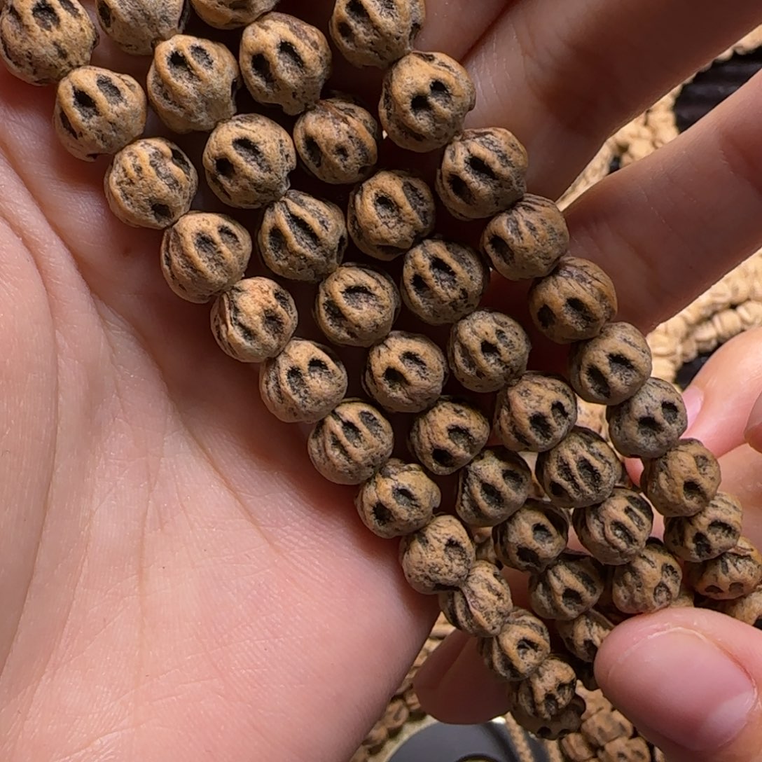 柏香籽/百香籽吊坠し****