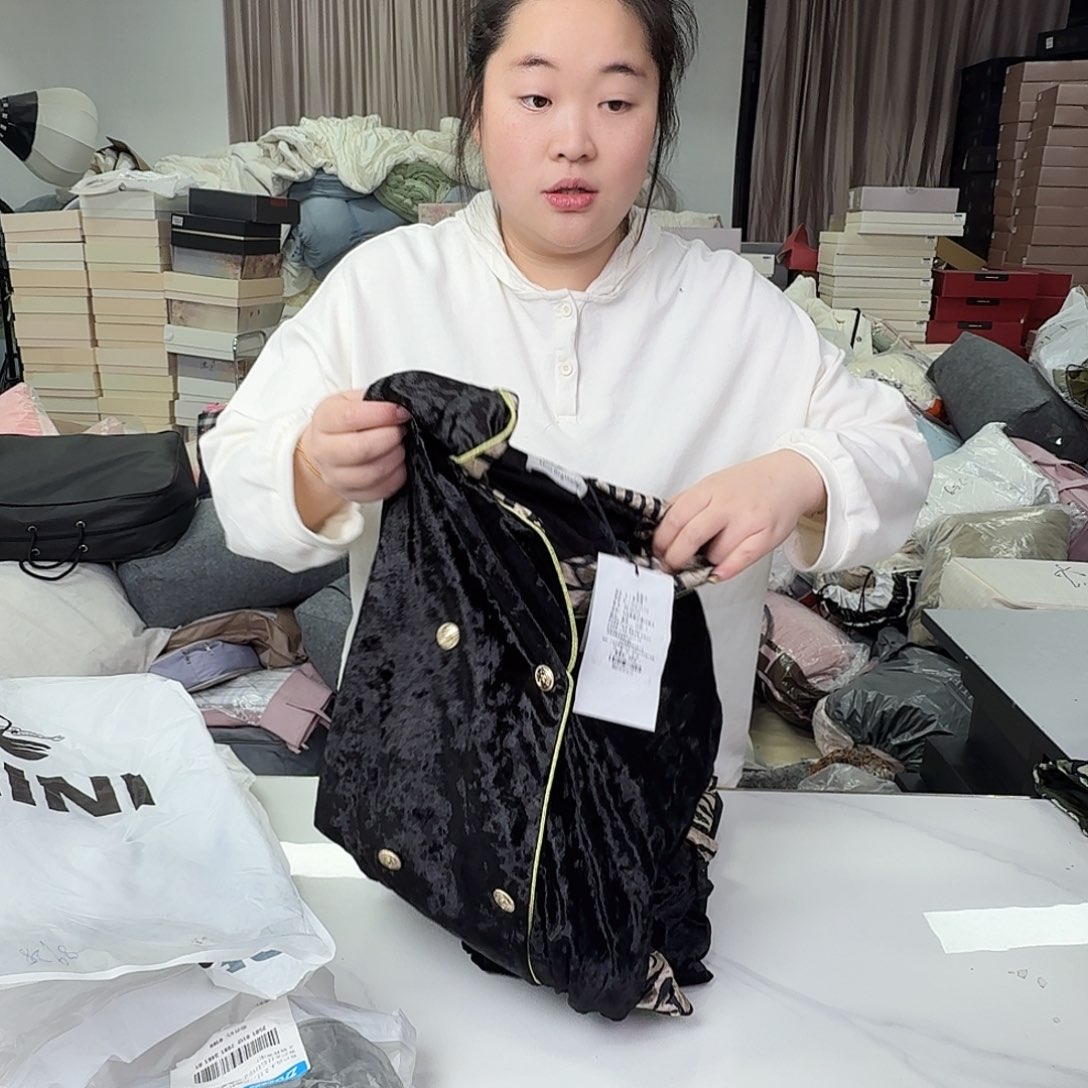 棉睡衣一套黑色LQqq