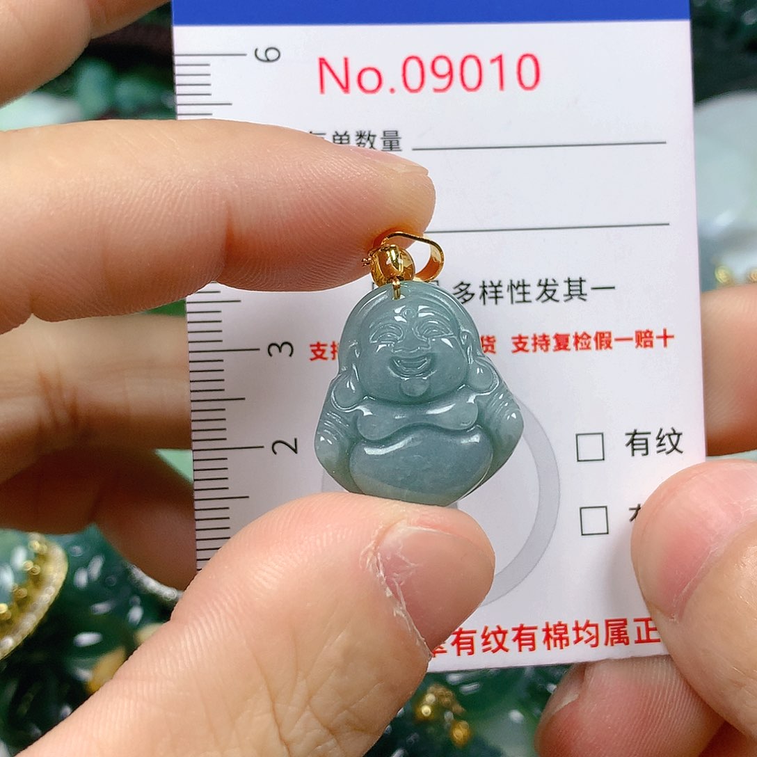 翡翠颈饰未镶嵌天然翡翠