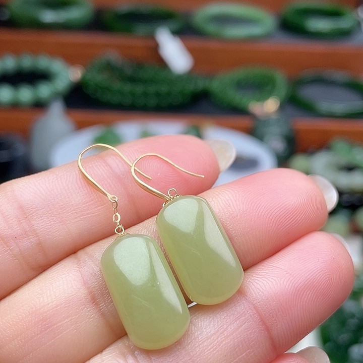 和田玉耳饰18K金镶嵌