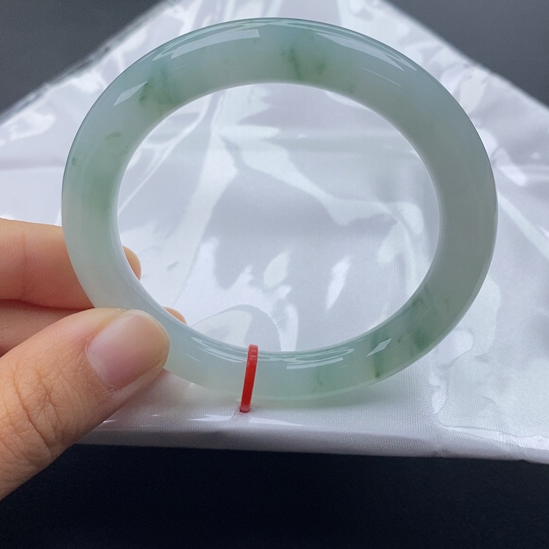 翡翠未镶嵌手镯（圆镯）5455圈