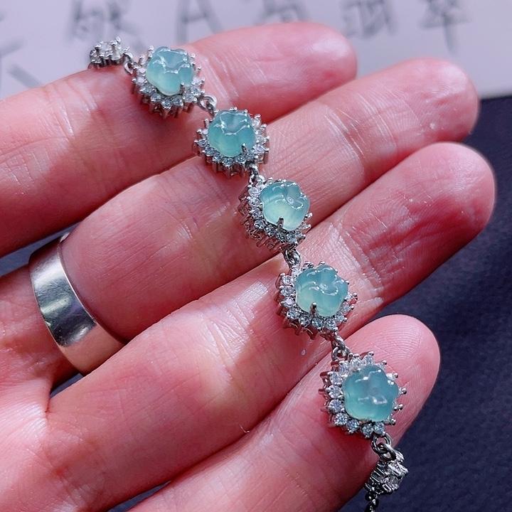 翡翠颈饰未镶嵌99999999