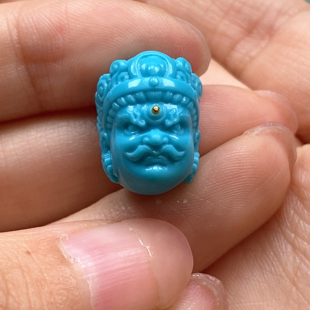 绿松石未镶嵌颈饰