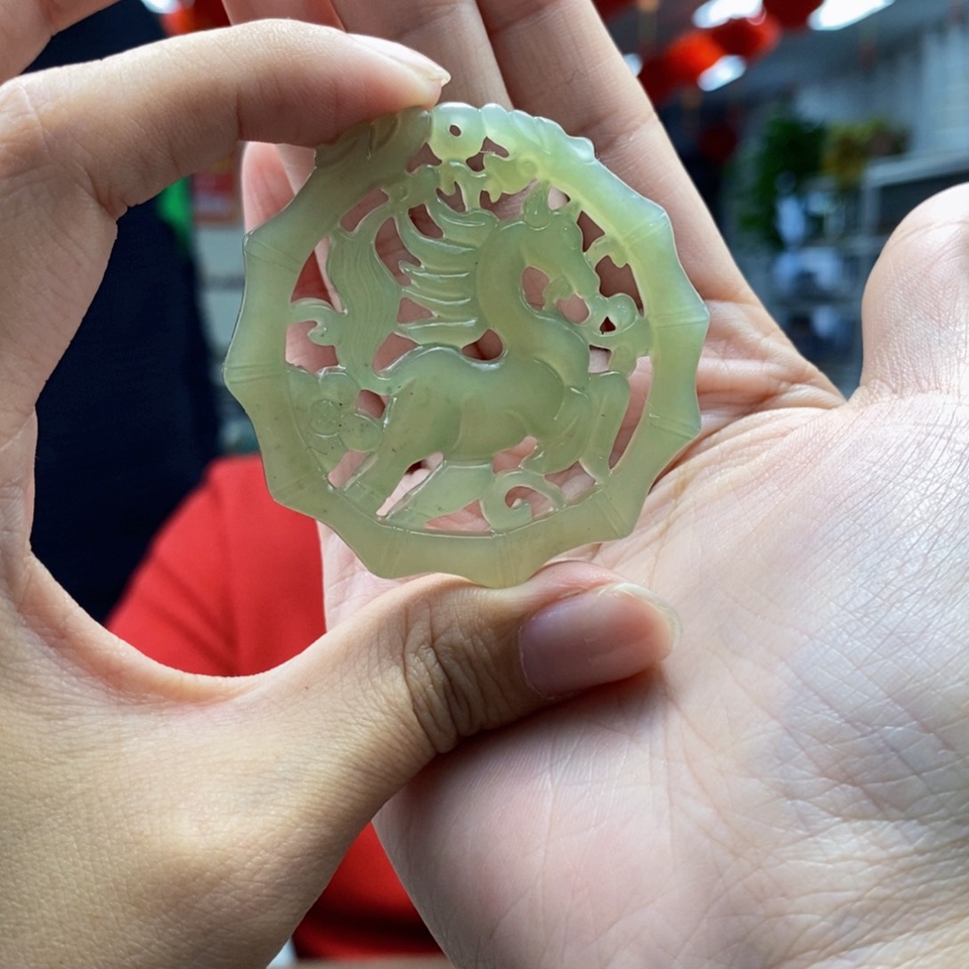 和田玉颈饰未镶嵌