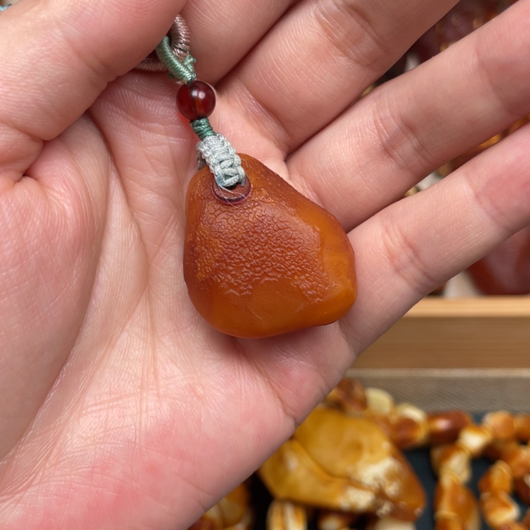 蜜蜡珠宝奇石未镶嵌