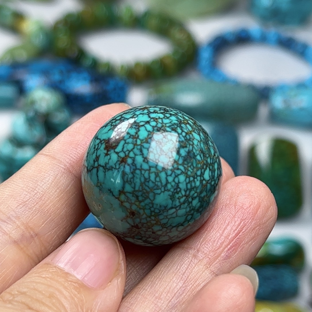 绿松石未镶嵌珠宝奇石