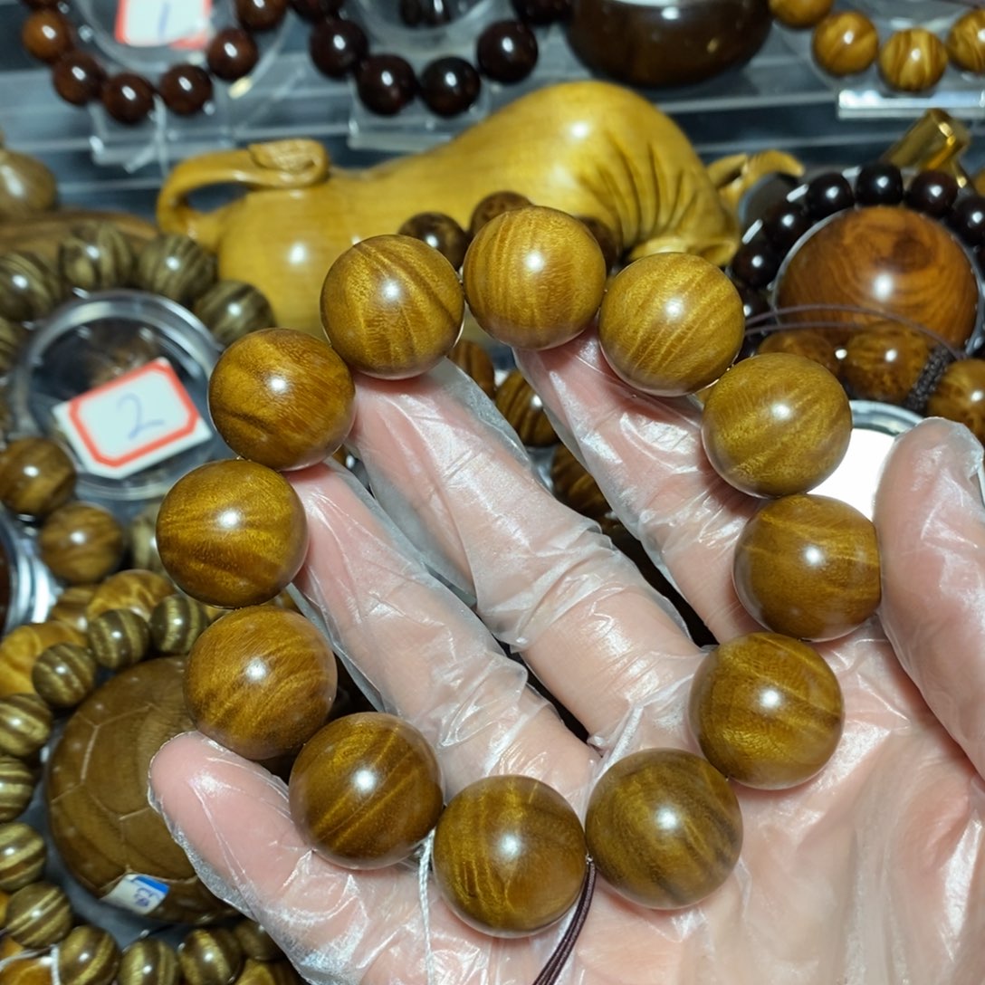 金丝楠木雕工艺品20